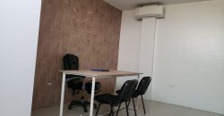 En alquiler oficina amoblada en Aurora.