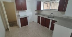 En venta casa de 4 dormitorios en urb.Valle Alto en Vía la costa .