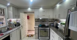 En venta casa de 5 dormitorios en Urb.Ciudad Olimpo en vía la costa, km 24.