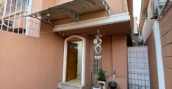 Se vende casa rentera en Cdla. La Garzota .