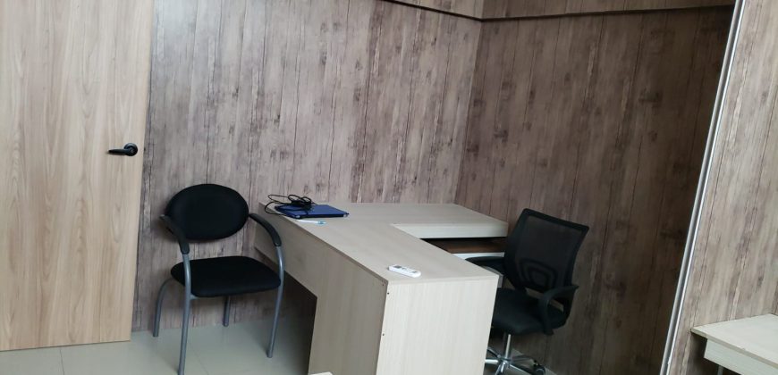 En alquiler oficina coworking en Edificio de  Aurora .