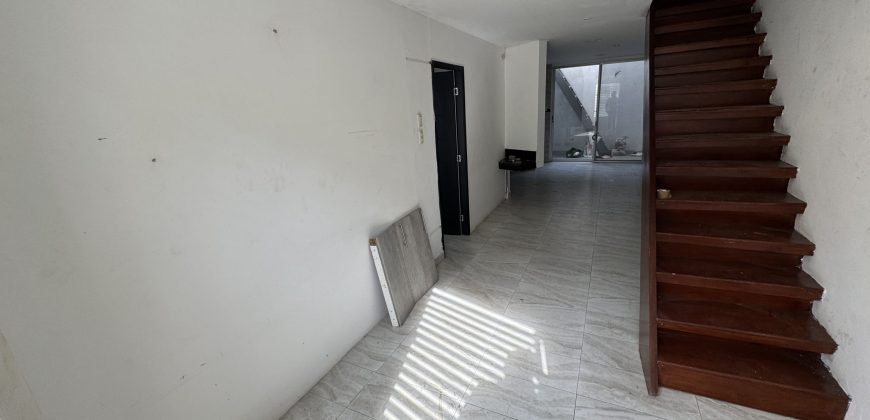 Se vende casa de 4 dormitorios en Mucho lote 1.