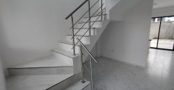 En venta casa de 3 dormitorios de estreno en Urb.La joya, etapa Aquamarina.