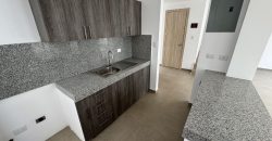 Se alquila casa de 3 dormitorios de estreno en Urb.Vilanova en la Vía Salitre.