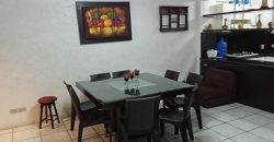 En venta departamento de 3 dormitorios diagonal a Malecón en Salinas.