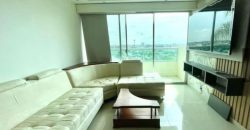 Se vende departamento de dos dormitorios en Urb.La Vista Towers.