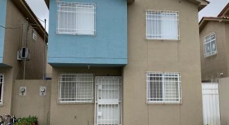 En venta casa de 3 dormitorios en Villa bonita.