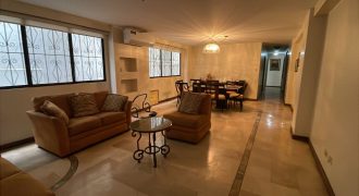 Se vende departamento de 4 Habitaciones, Edificio Silco, Ceibos.