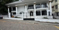 En venta casa de 7 dormitorios en ceibos.