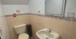 Se vende casa de 3 dormitorios en urb.Villa Club.