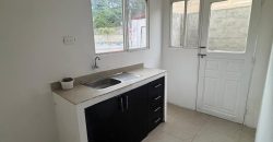 En venta casa de 2 dormitorios en urb.Villa del Rey.