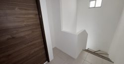 En alquiler casa de 2 dormitorios en Urb.Bella Vita 2 en vía la costa.