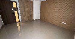 En venta oficina en La Vista San Eduardo en vía la costa.
