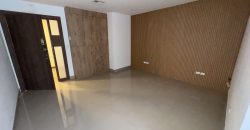 En venta oficina en La Vista San Eduardo en vía la costa.