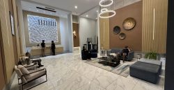 En venta oficina en La Vista San Eduardo en vía la costa.