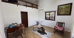 En venta casa de 9 dormitorios con piscina en Urb.Colinas del Paífico en Playas.