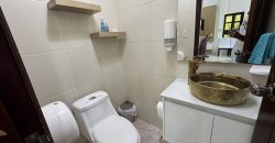 En venta casa de 9 dormitorios con piscina en Urb.Colinas del Paífico en Playas.