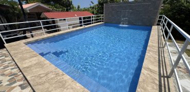 En venta casa de 9 dormitorios con piscina en Urb.Colinas del Paífico en Playas.