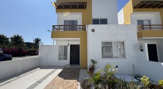 En venta casa de 4 dormitorios en urb.Playas Village en Vía Data Posorja, Playas.